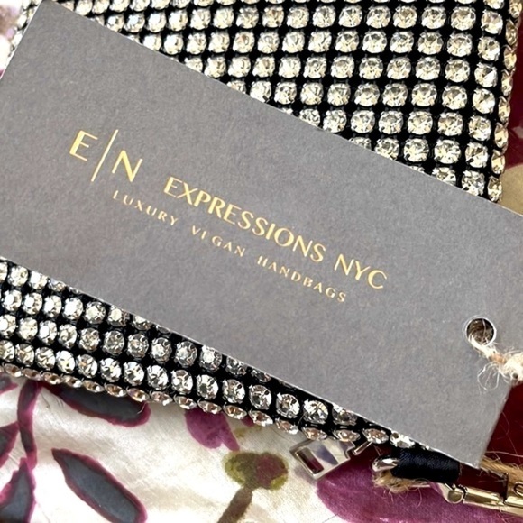 Brand New Expressions NYC Rhinestone Foldover Clutch Crossbody Purse Sparkly - Picture 12 of 14